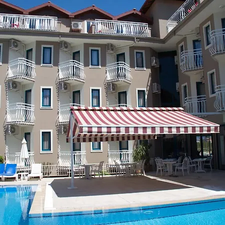 Remer 3* Φετιγιέ